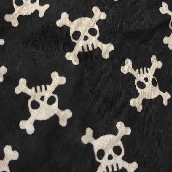 Skull Bandana for dogs or cats - Picture 3 of 3
